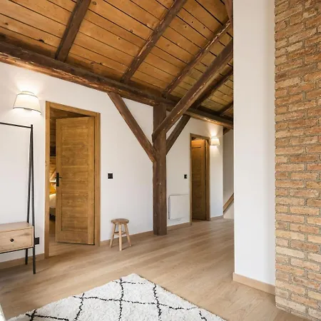 Douxouverts Chalet *
